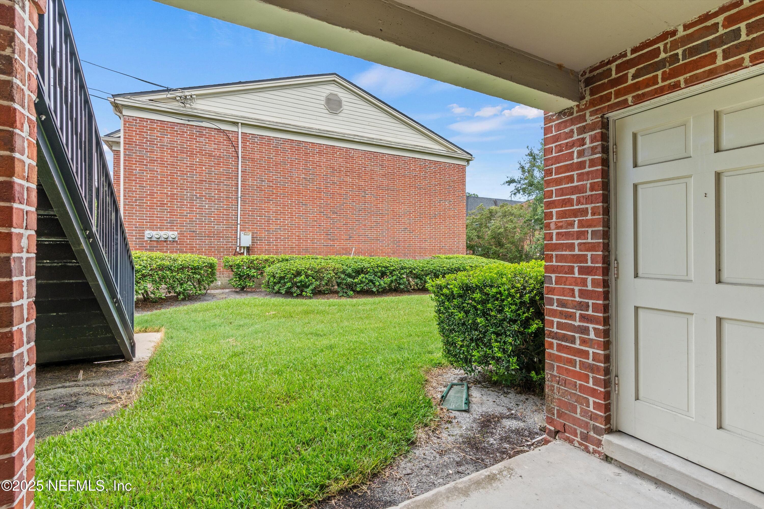 4915 Baymeadows Road, Unit 8B Jacksonville, FL 32217 - Photo 19 of 25 19-Patio
