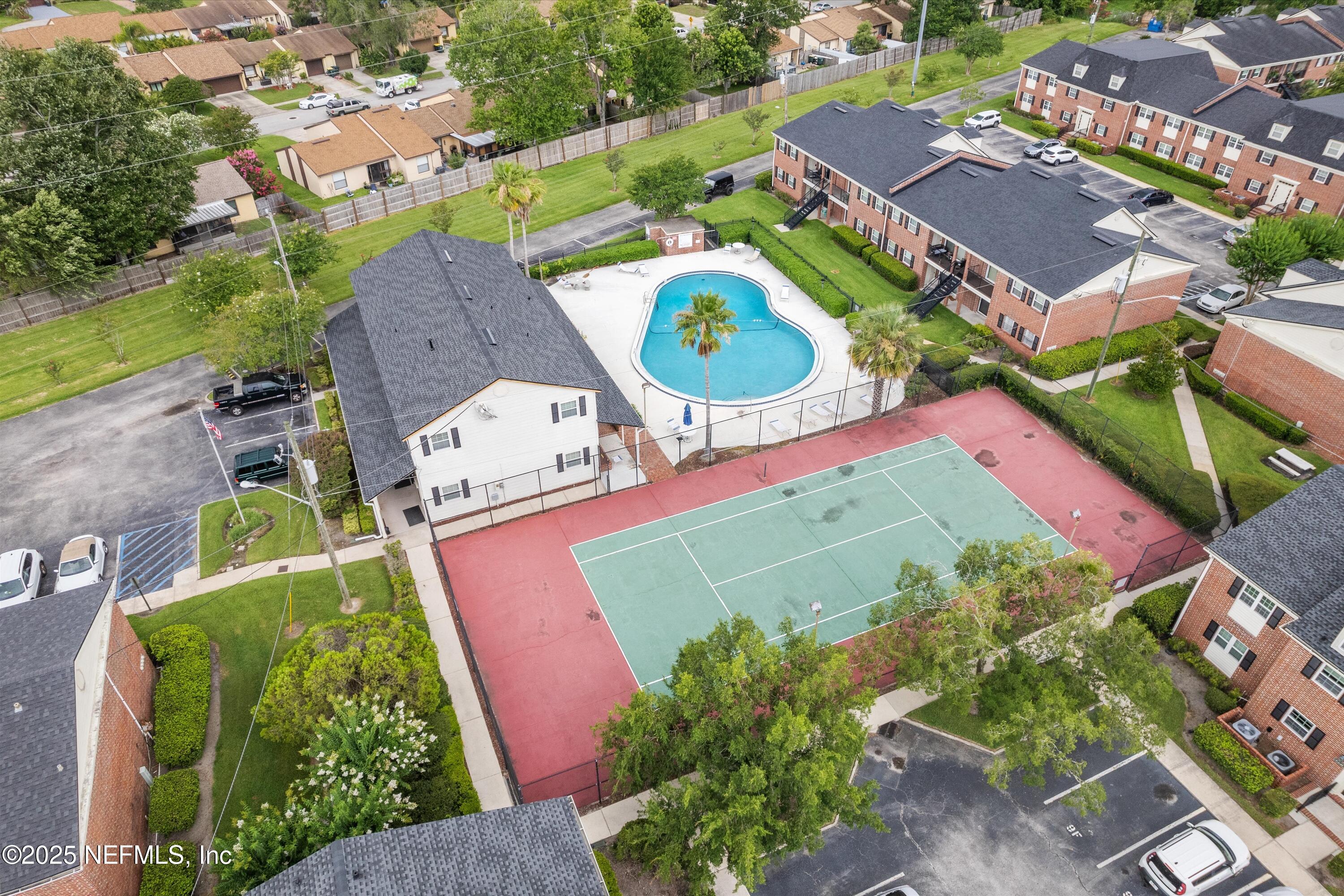 4915 Baymeadows Road, Unit 8B Jacksonville, FL 32217 - Photo 23 of 25 23-Community Center