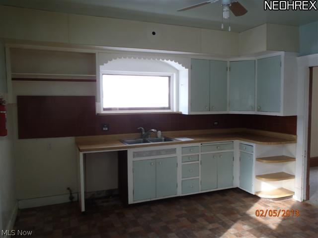 4690 Turney Road Cleveland, OH 44125 - Photo 4 of 9