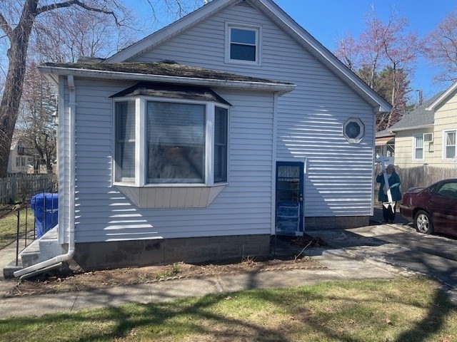 11 Thornfell Street Springfield, MA 01104 - Photo 2 of 25