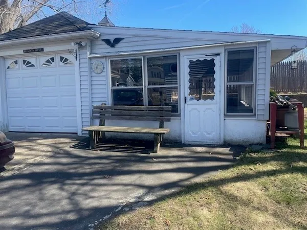 $219,900 | 11 Thornfell Street, Springfield, MA 01104