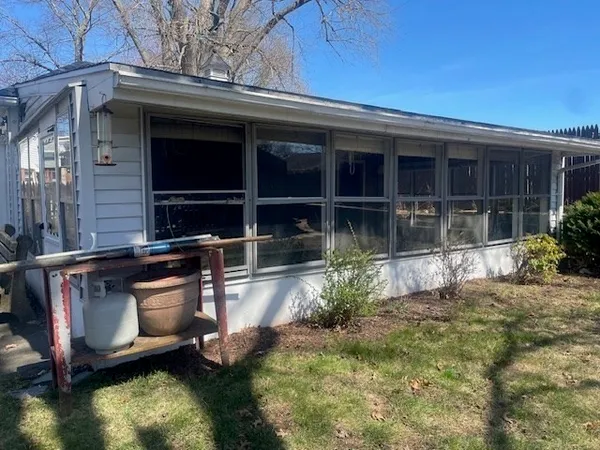 $219,900 | 11 Thornfell Street, Springfield, MA 01104