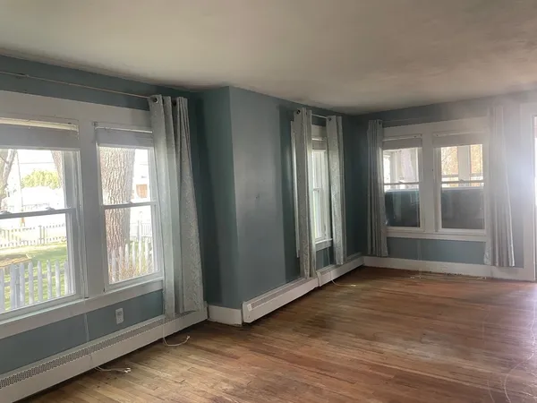 $219,900 | 11 Thornfell Street, Springfield, MA 01104