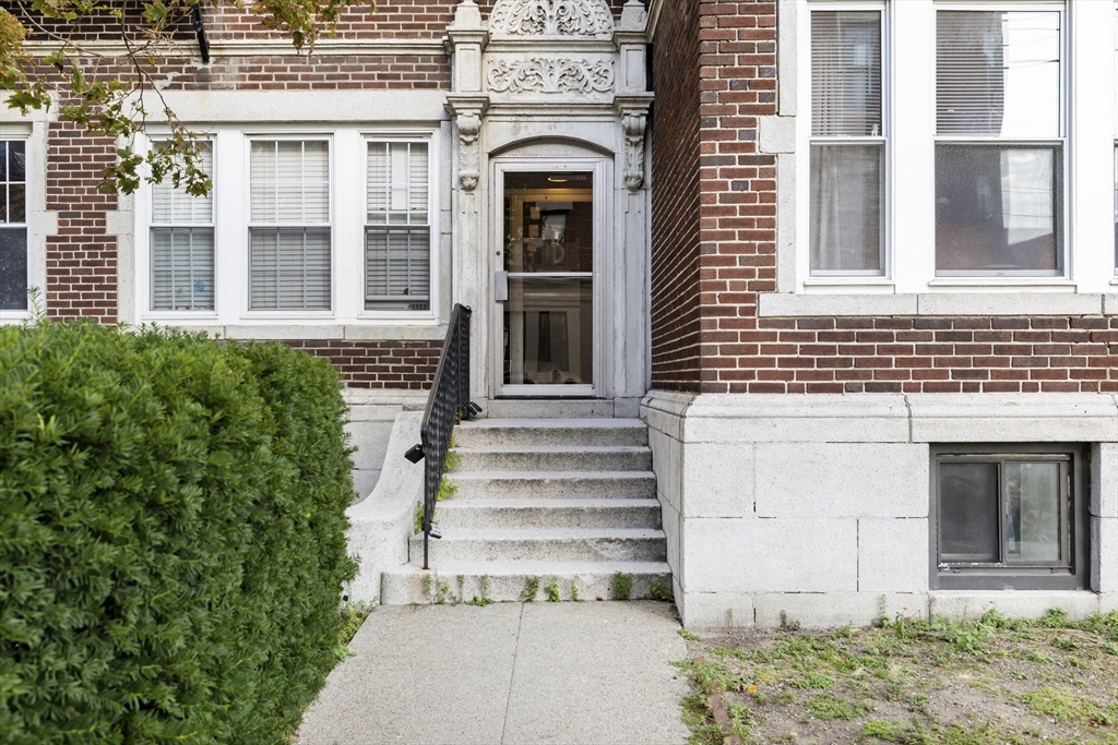 32 Reedsdale Street, Unit 2 Boston, MA 02134 - Photo 18 of 18