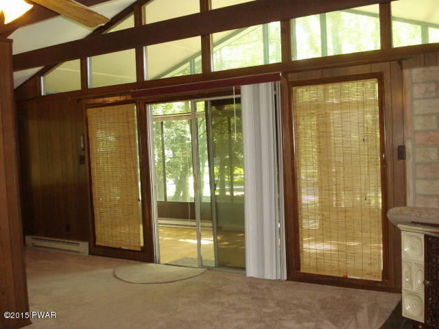 111 Waterwheel Road Milford, PA 18337 - Photo 6 of 17 Living Room