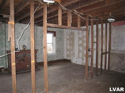 2429 Rising Sun Road Slatington, PA 18080 - Photo 3 of 8 Gallery Image 3