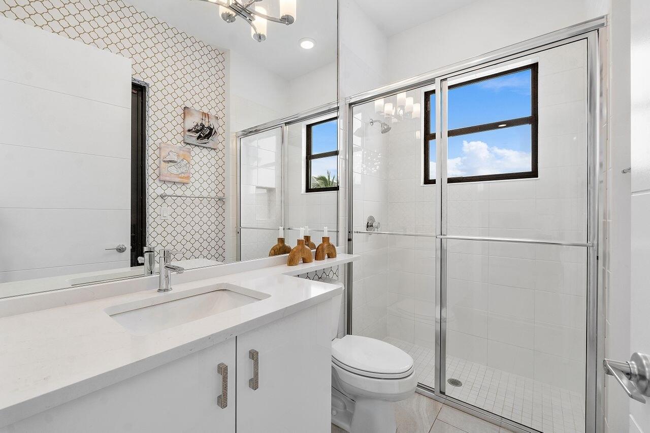 17057 Watersprite Lakes Road Boca Raton, FL 33496 - Photo 30 of 86 17057_Watersprite_Lakes_Rd_037