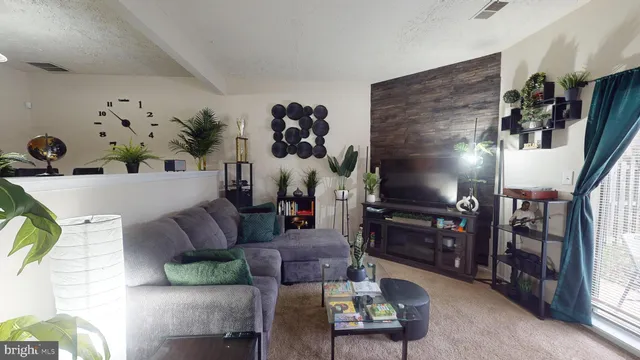 $305,000 | 36 Kings Wharf Place, Waldorf, MD 20602