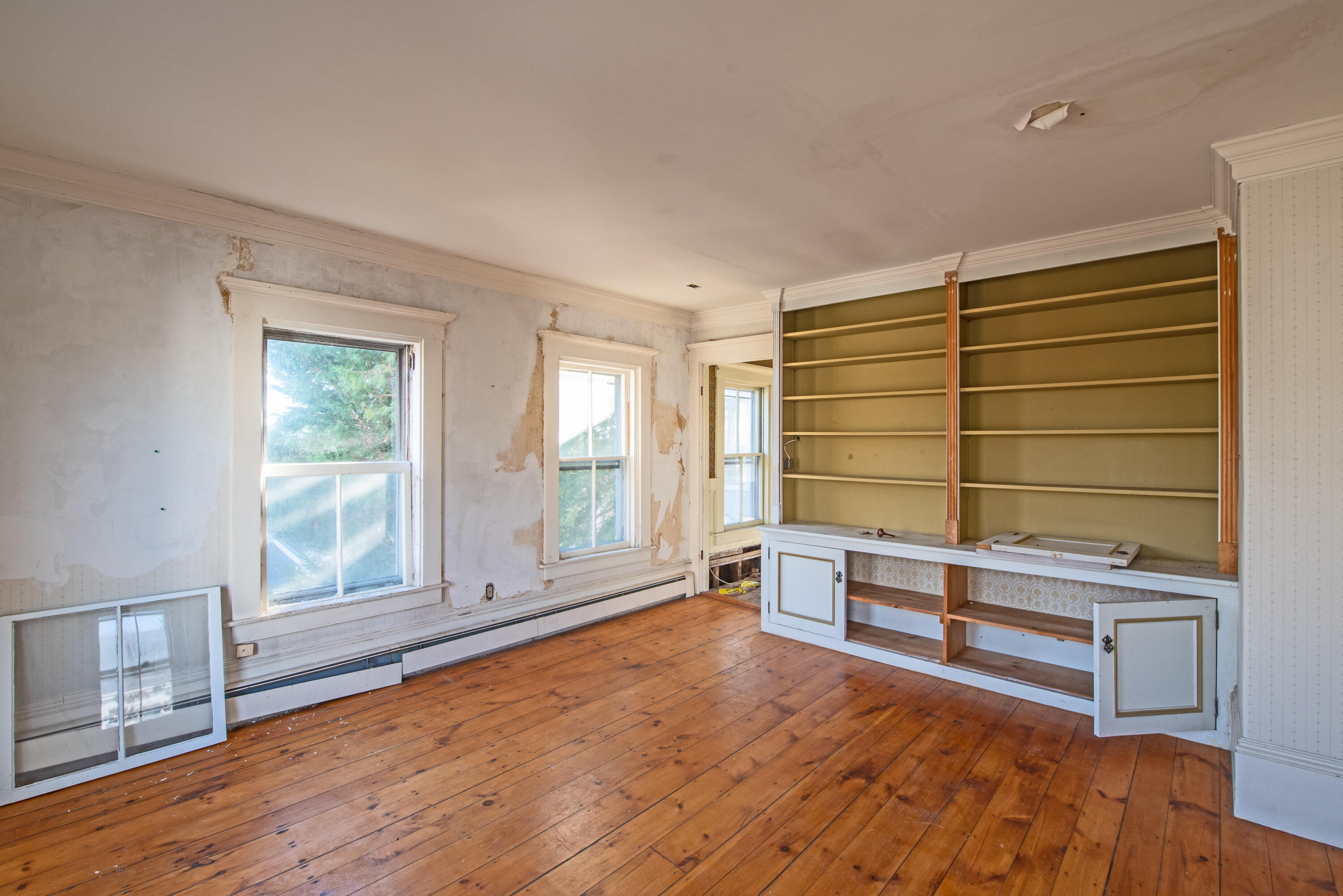 6 Bangs Street Provincetown, MA 02657 - Photo 28 of 36 a view of room with wooden floor and furniture