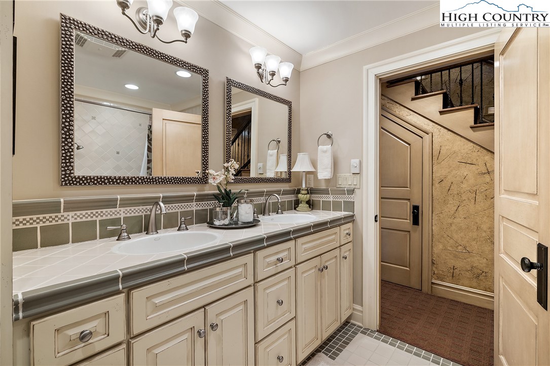 901 Clubhouse Road, Unit A1 Linville, NC 28646 - Photo 18 of 20 Gallery Image 18