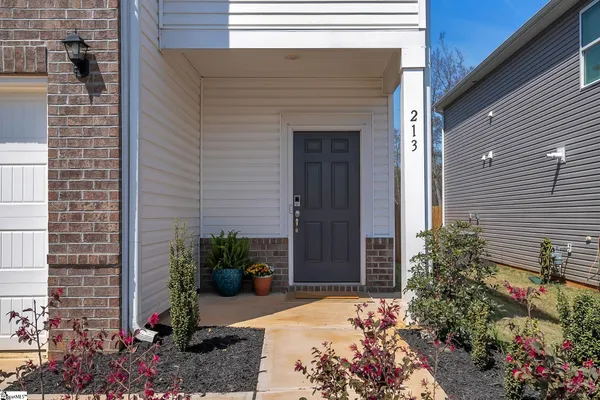 $2,200 | 213 Yellowstone Trail, Gray Court, SC 29645