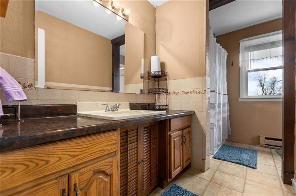 597 Moon Clinton Road Coraopolis, PA 15108 - Photo 12 of 25 Gallery Image 12