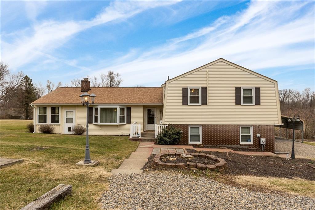 597 Moon Clinton Road Coraopolis, PA 15108 - Photo 2 of 25 Gallery Image 2