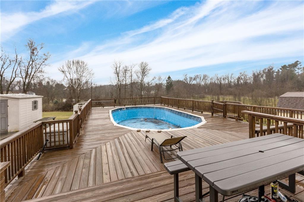 597 Moon Clinton Road Coraopolis, PA 15108 - Photo 3 of 25 Gallery Image 3