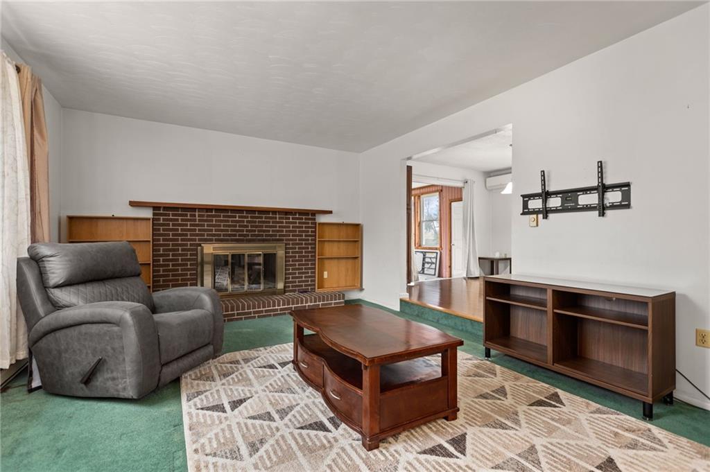 597 Moon Clinton Road Coraopolis, PA 15108 - Photo 5 of 25 Gallery Image 5