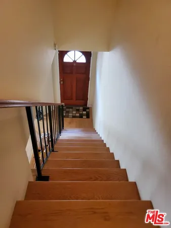 $549,900 | 4128 West Hood Avenue, Unit B, Burbank, CA 91505