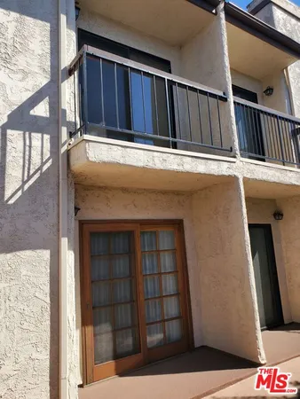 $549,900 | 4128 West Hood Avenue, Unit B, Burbank, CA 91505