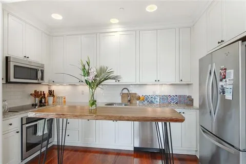 $2,000 | 1403 Toledano Street, Unit 2A, New Orleans, LA 70115