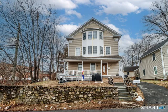 $680,000 | 11 Middle Street, New Milford, CT 06776