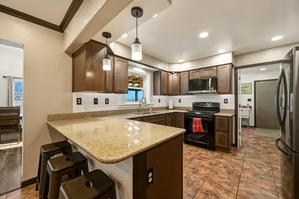 $840,000 | 2869 West 5th Street, Sheridan, WY 82801