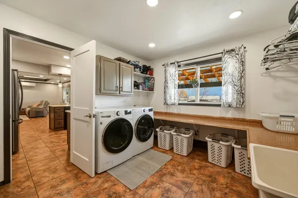 $840,000 | 2869 West 5th Street, Sheridan, WY 82801