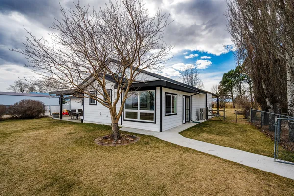 $840,000 | 2869 West 5th Street, Sheridan, WY 82801