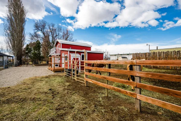 $840,000 | 2869 West 5th Street, Sheridan, WY 82801
