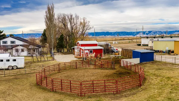 $840,000 | 2869 West 5th Street, Sheridan, WY 82801