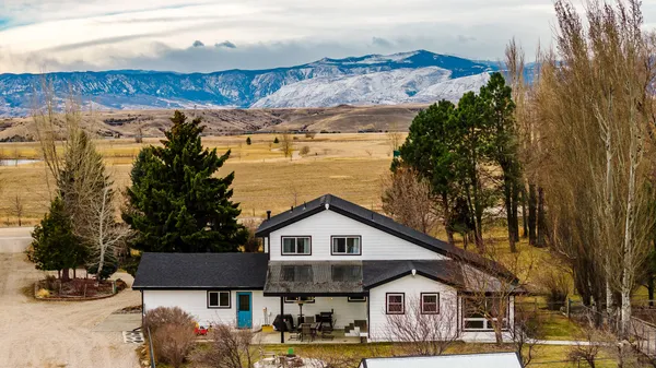 $840,000 | 2869 West 5th Street, Sheridan, WY 82801