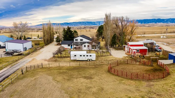 $840,000 | 2869 West 5th Street, Sheridan, WY 82801