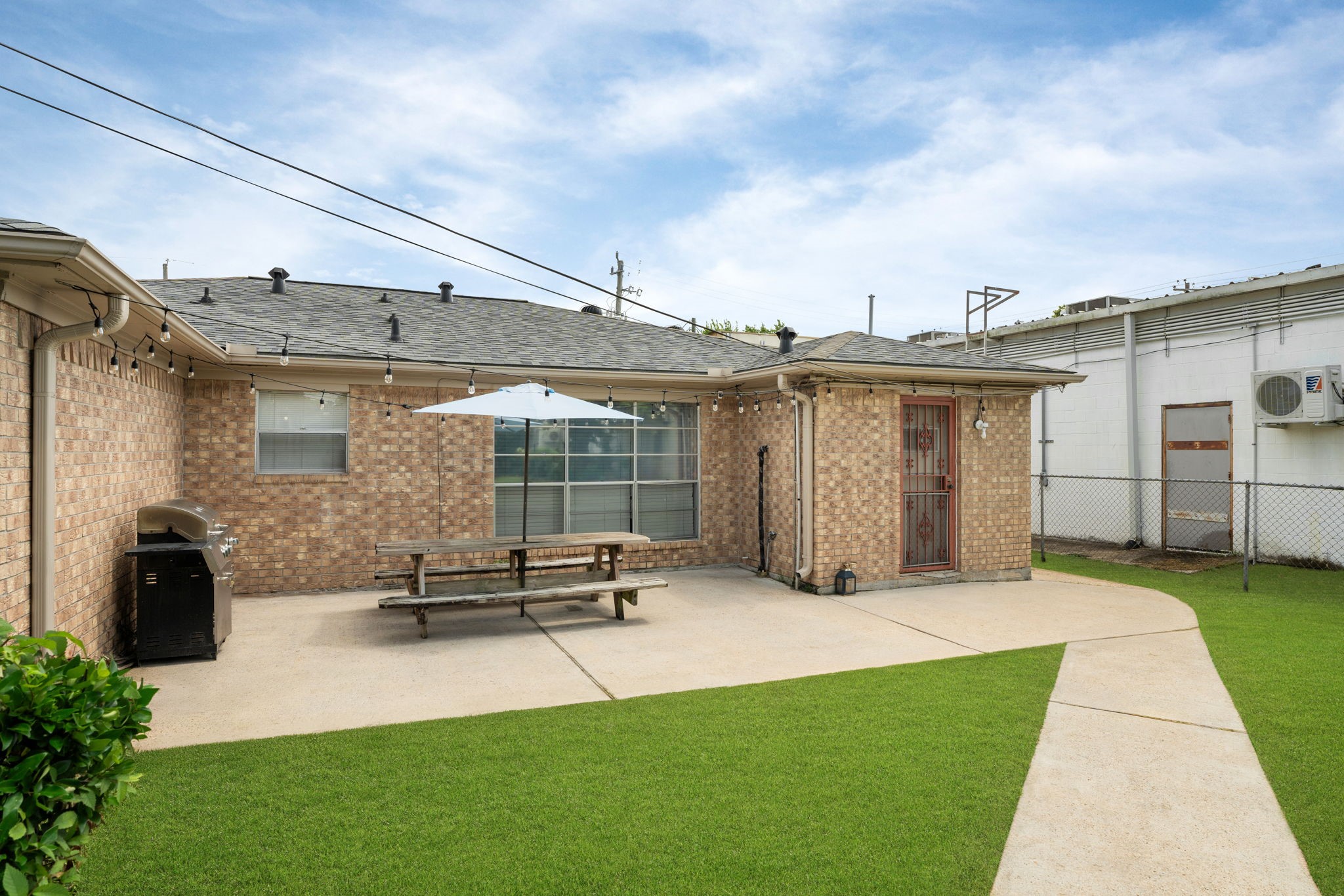 740 Post Street Houston, TX 77022 - Photo 25 of 33 pad perfect for entertaining