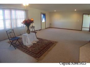 3608 Prairie Smoke Court Springfield, IL 62712 - Photo 4 of 9