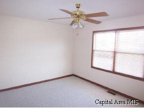3608 Prairie Smoke Court Springfield, IL 62712 - Photo 8 of 9