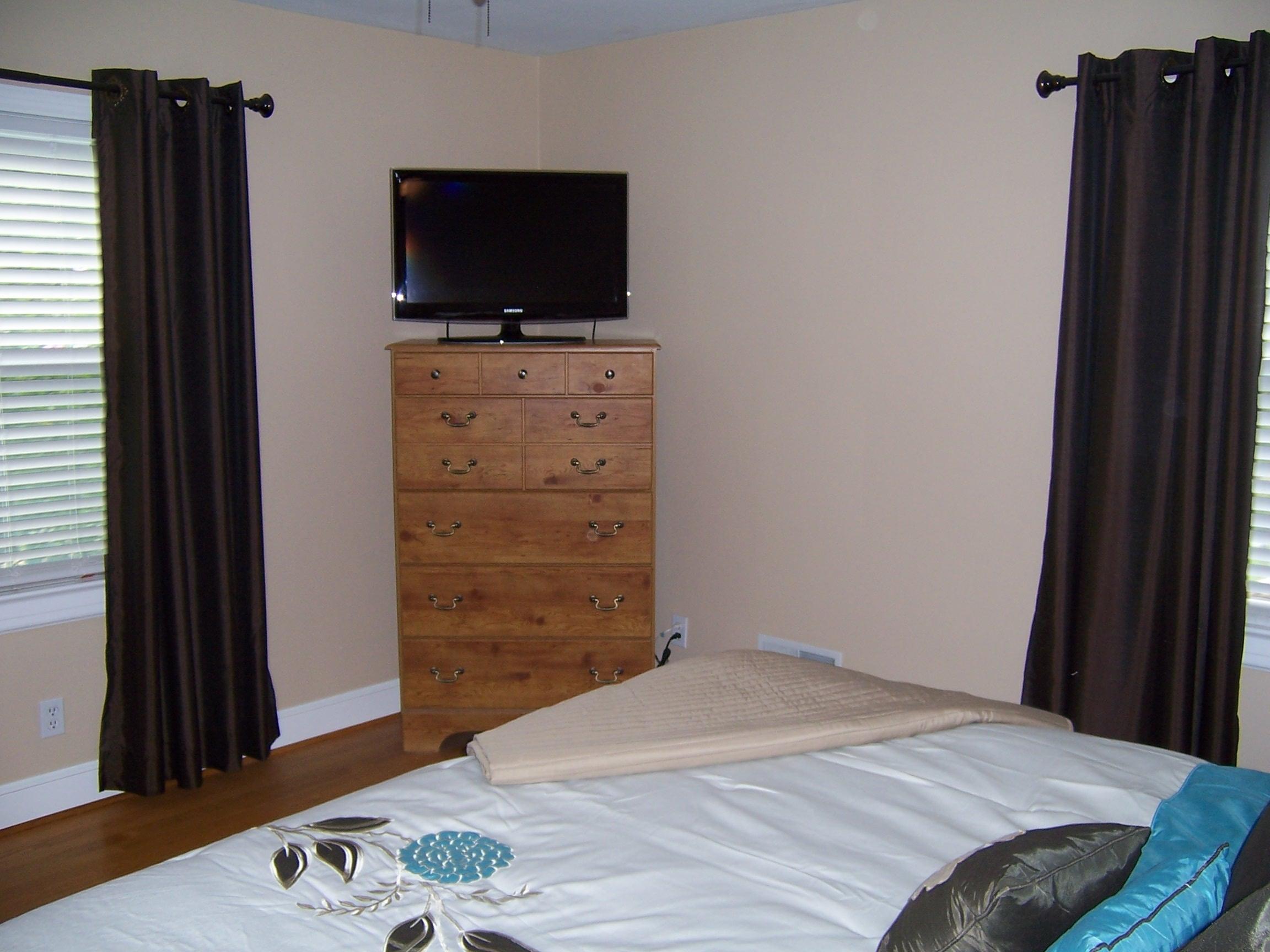 1928 Airview Road Southwest Roanoke, VA 24018 - Photo 15 of 30 Bedroom 3-2