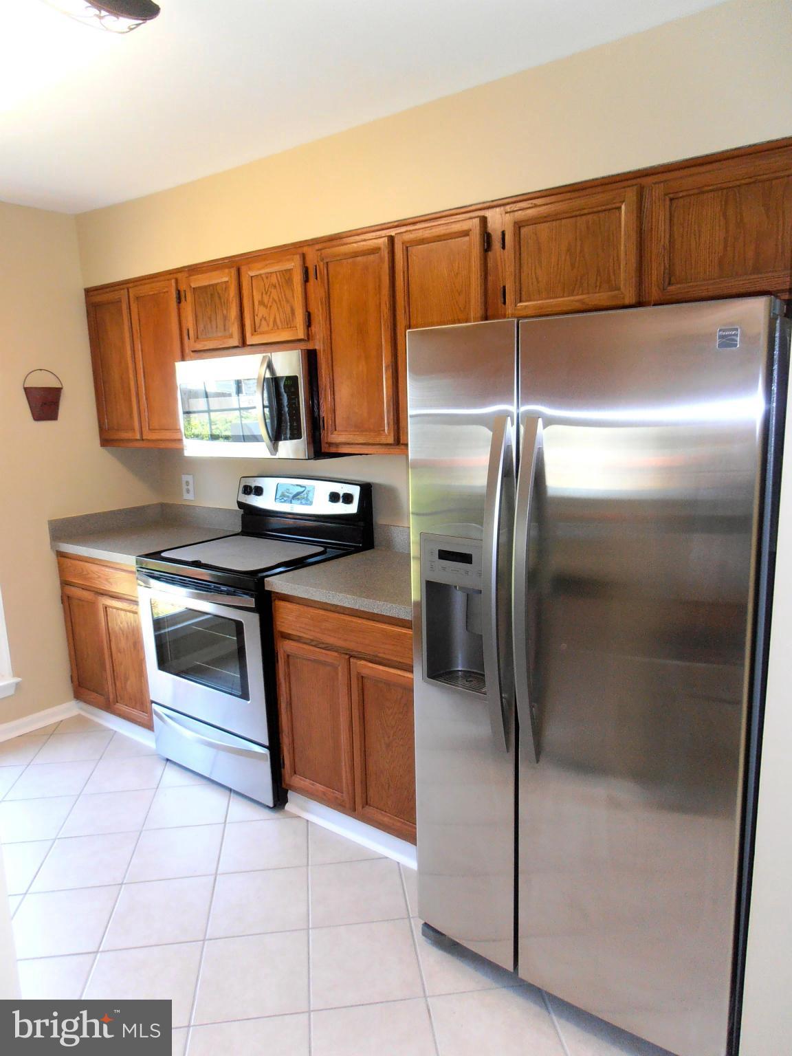 10216 Racquet Circle Manassas, VA 20110 - Photo 8 of 29 Kitchen