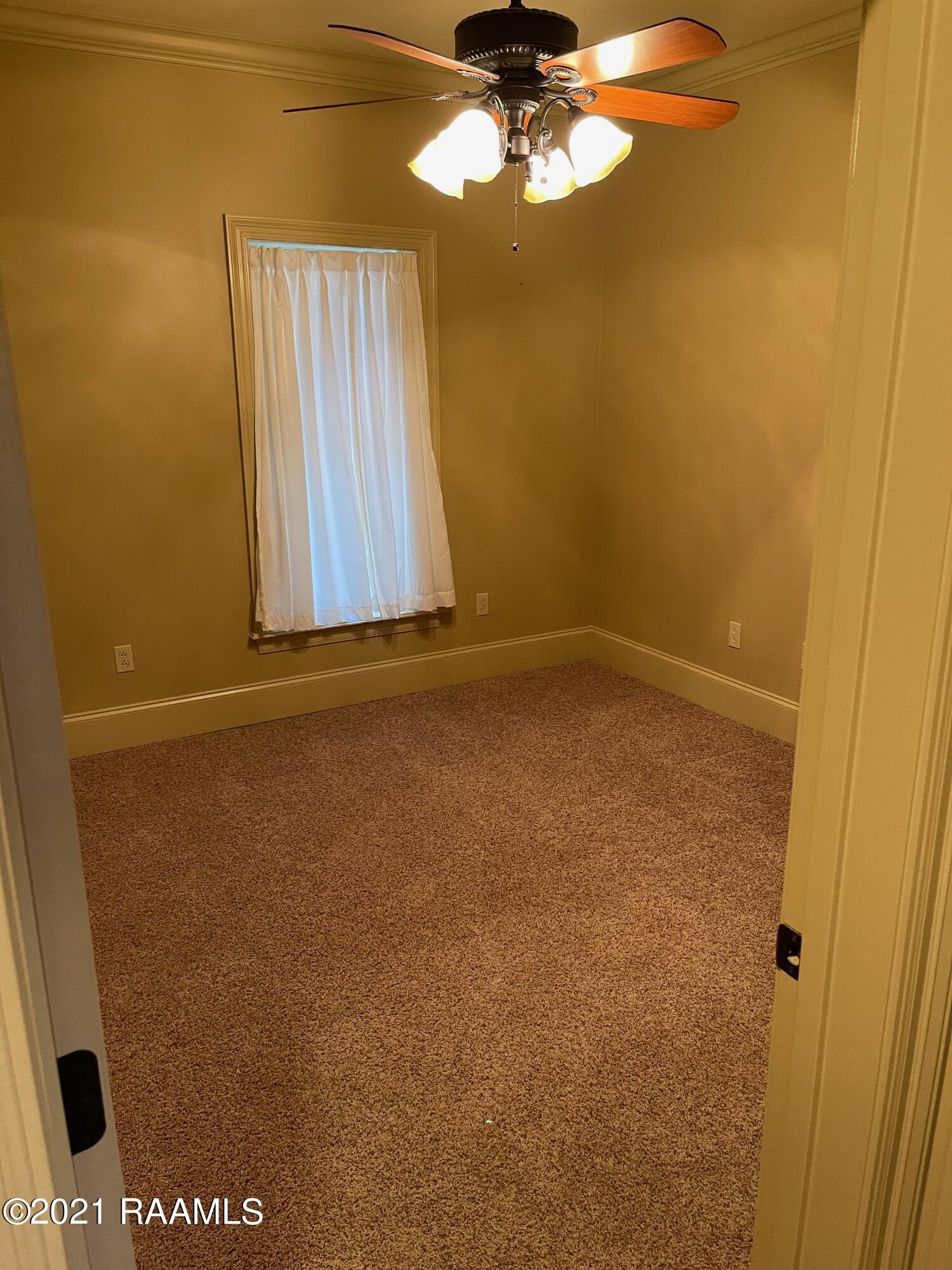 816 Russo Road New Iberia, LA 70563 - Photo 8 of 19 IMG_5417