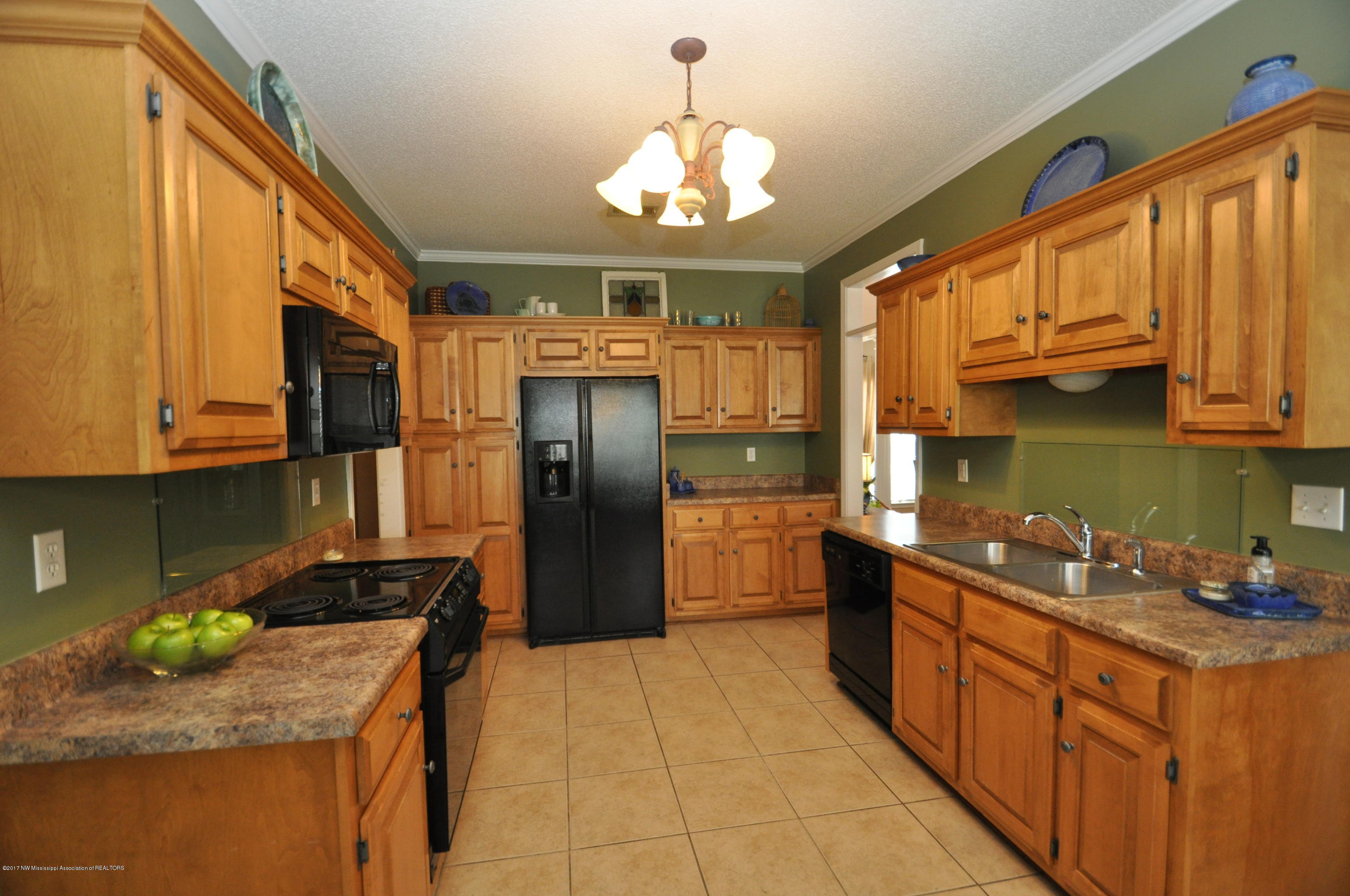 1285 Ridge Cove Hernando, MS 38632 - Photo 4 of 15 DSC_0240