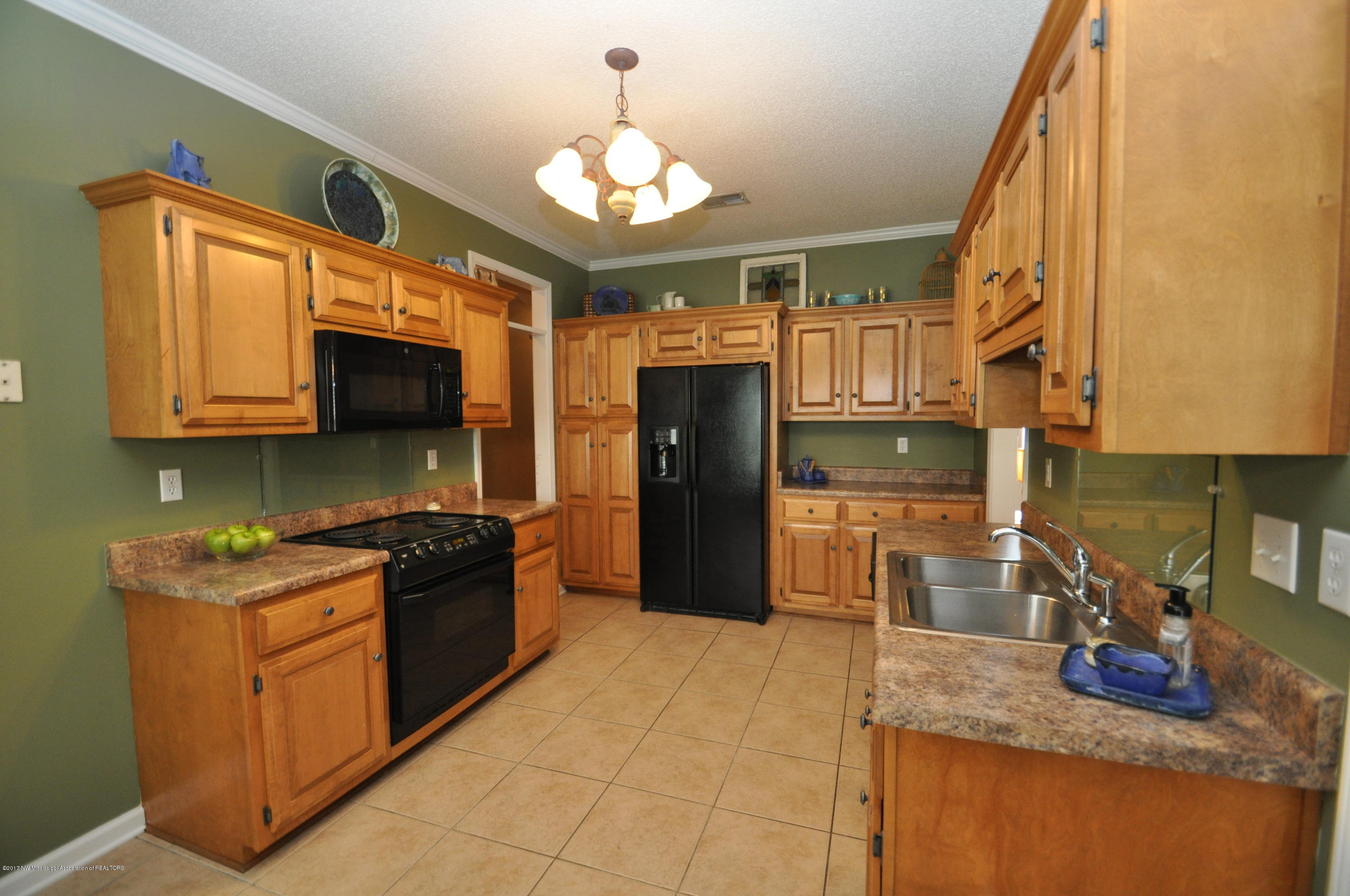 1285 Ridge Cove Hernando, MS 38632 - Photo 5 of 15 DSC_0241