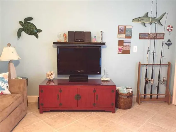 $1,875 | 315 Van Buren Street, Unit 203B, Hollywood, FL 33019