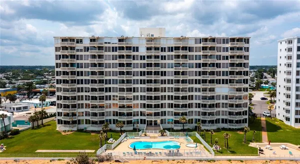 $375,000 | 1133 Ocean Shore Boulevard, Unit 302, Ormond Beach, FL 32176