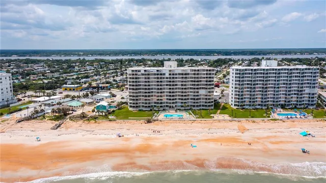 $375,000 | 1133 Ocean Shore Boulevard, Unit 302, Ormond Beach, FL 32176