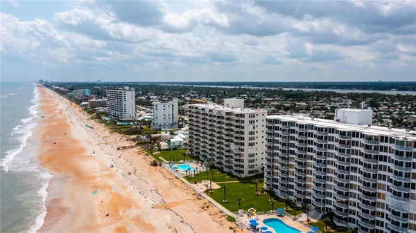 $375,000 | 1133 Ocean Shore Boulevard, Unit 302, Ormond Beach, FL 32176