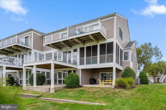 $695,000 | 38240 Lookout Lane, Unit 1064, Selbyville, DE 19975