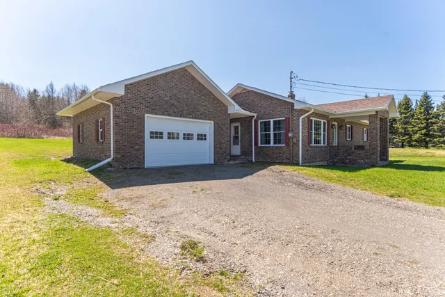 $209,900 | 180 Hillside Road, St. Agatha, ME 04772