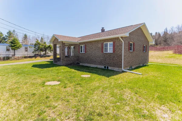$209,900 | 180 Hillside Road, St. Agatha, ME 04772