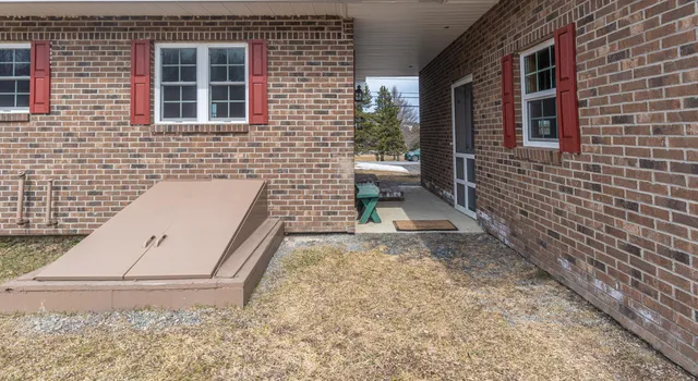 $209,900 | 180 Hillside Road, St. Agatha, ME 04772