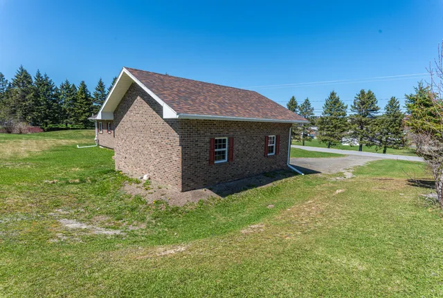 $209,900 | 180 Hillside Road, St. Agatha, ME 04772