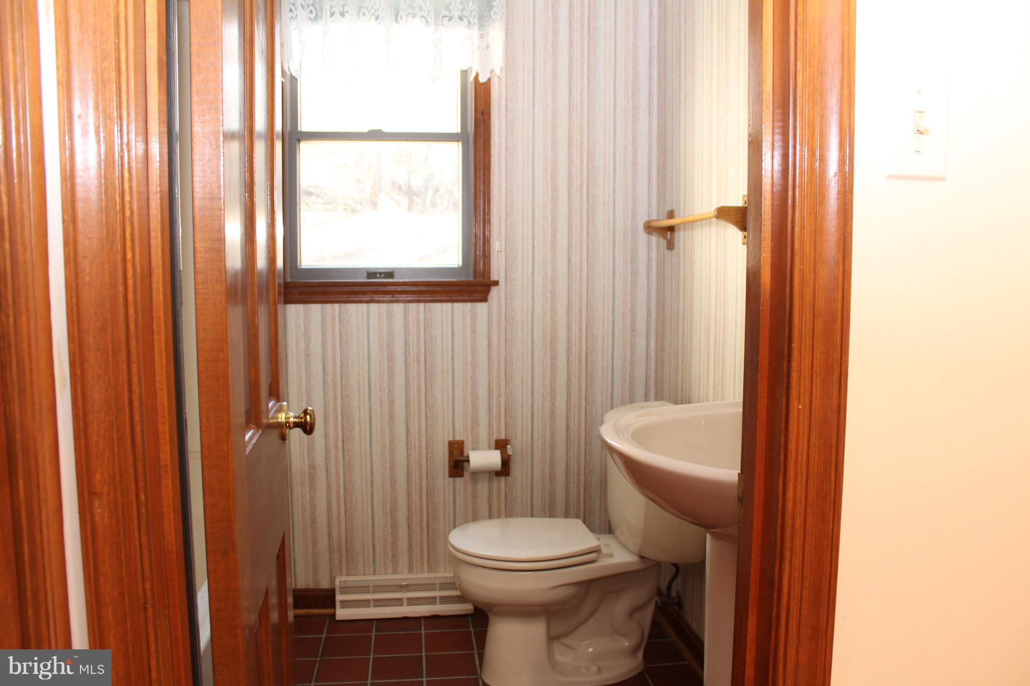 7760 Estevez Road La Plata, MD 20646 - Photo 50 of 89 1st floor bath