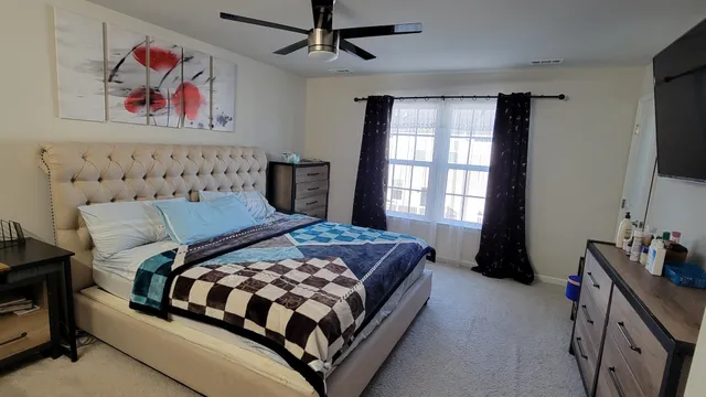 $3,400 | 45 Nicholas Drive West, Unit C, Des Plaines, IL 60016