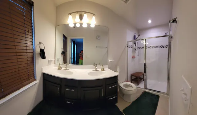 $3,400 | 45 Nicholas Drive West, Unit C, Des Plaines, IL 60016